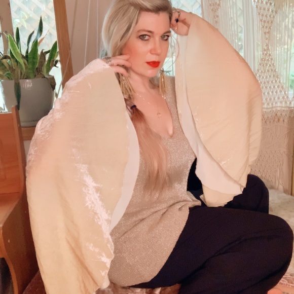 Free People Large Velvet Bell Sleeves Sweater - Picture 4 of 16